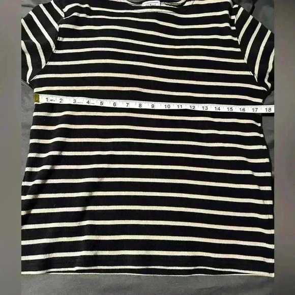 LL Bean Women’s Crew Neck Black/Cream Striped Longsleeve Tight Knit Pullover.  M - Picture 8 of 12